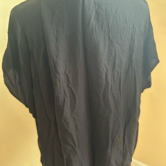 Savanna Jane Top with Floral Embroidery - Size Large - Picture 4 of 4